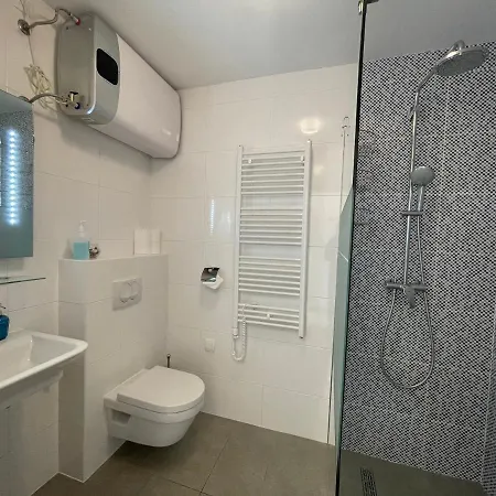 ゲストハウス St. Nicholas 4*