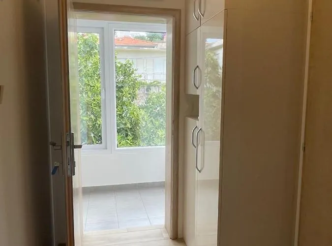 St. Nicholas Gostinjska kuća