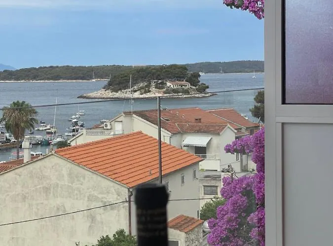 St. Nicholas Πανσιόν